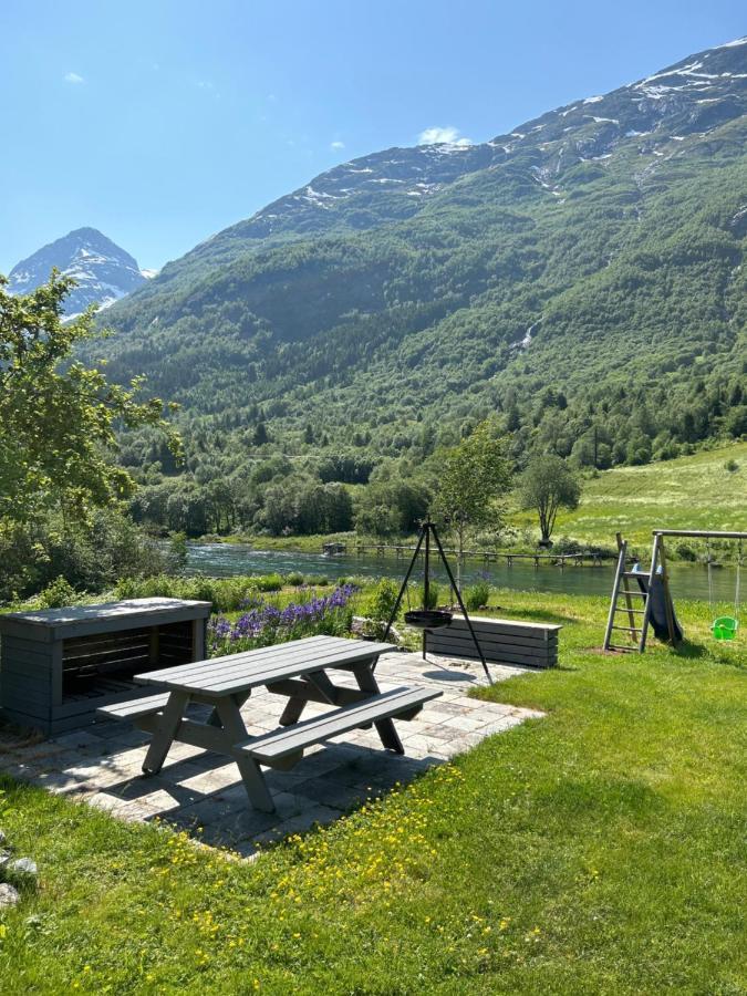 Villa Naustvoll à Olden Extérieur photo